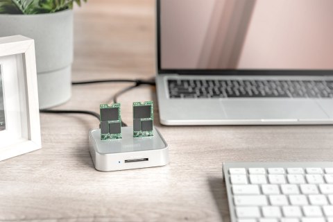 DIGITUS DIGITUS STACJA DOKUJĄCA DO SSD M.2 NVME + M.2 SATA Z CZYTNIKIEM KART SD EXPRESS, USB-C DA-71546