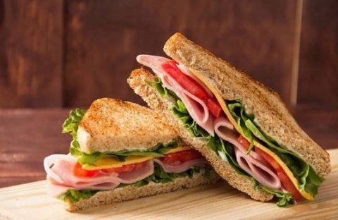 Esperanza Opiekacz do kanapek Esperanza ASIAGO EKT011 (1000W; kolor czarno-srebrny)