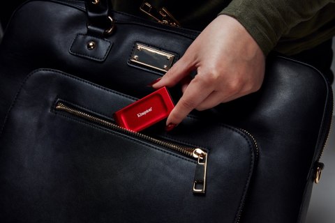 Kingston KINGSTON DYSK SSD 2000G PORTABLE XS1000R RED