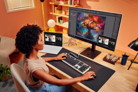 Hewlett-Packard MONITOR HP OLED, UHD 31,5" OMEN Transcend 32 (9R181E9) 240Hz